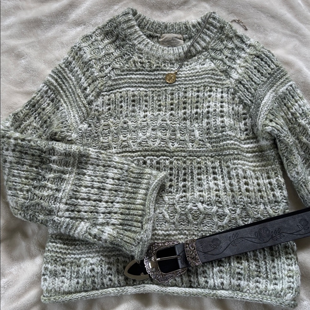• universal thread marled sage and cream sweater | s •